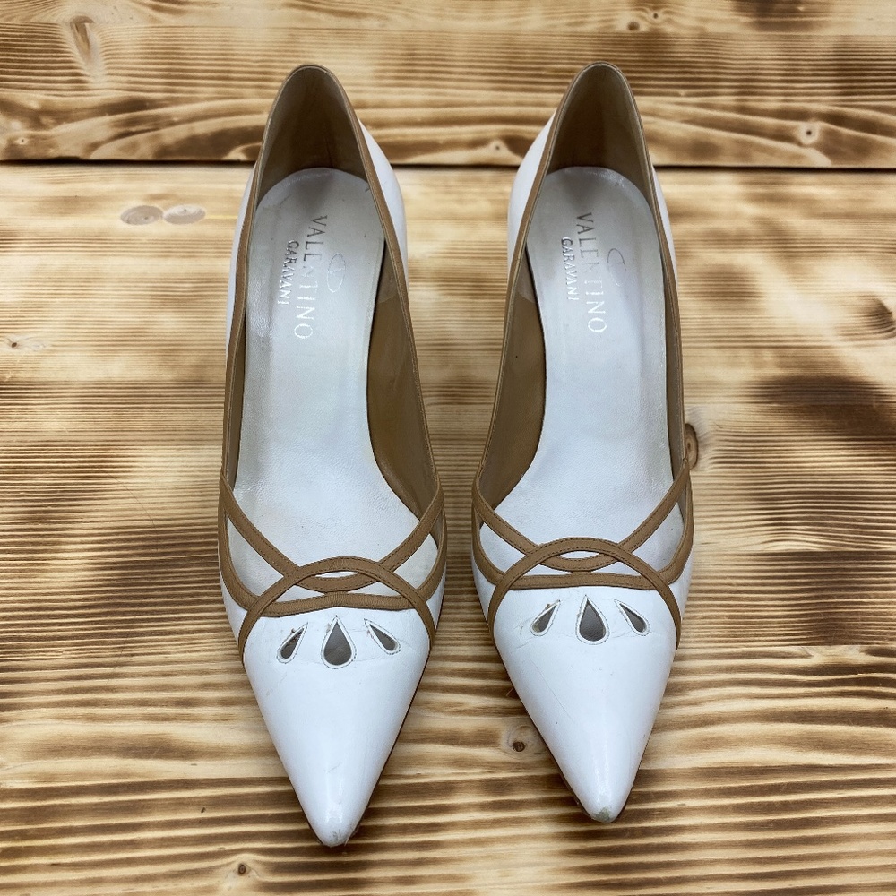 VTG Valentino Pointed Toe Heels White & Tan Sz 40